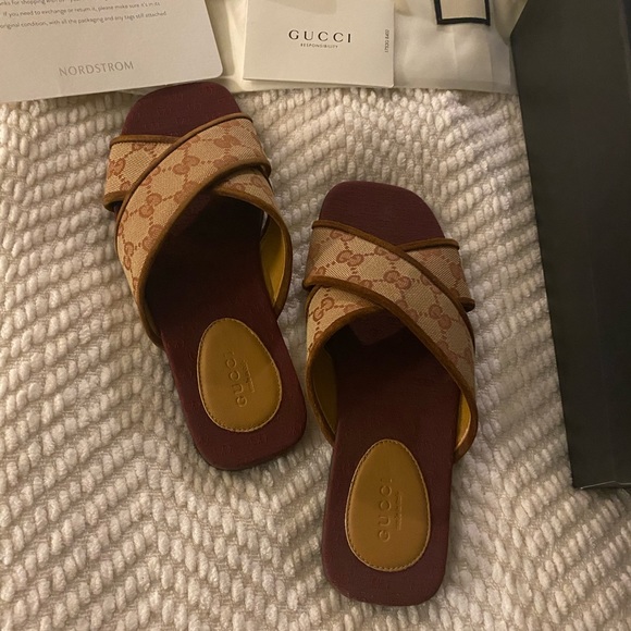 Gucci canvas slide - Picture 4 of 8